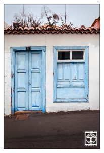 blue door, blue window, santo domingo, garafia, la palma