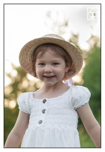 little girl with hat, little girl, child photoshoot, kids photoshoot, children photoshoot, little girl photoshoot