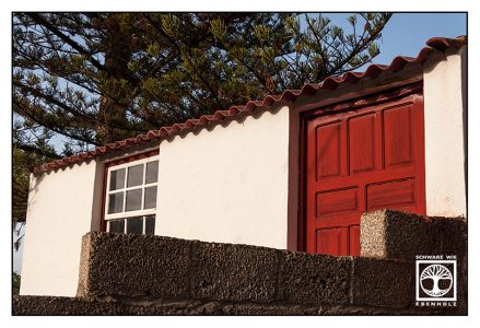 La Palma, San Andres, red wooden door, red door