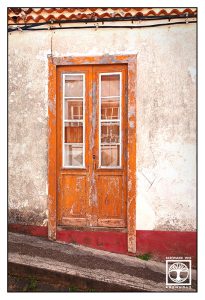 yellow window, yellow door, old door, santo domingo, garafia, la palma