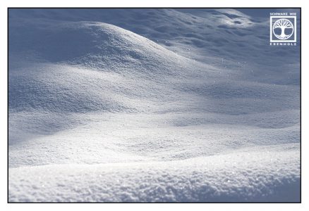 abstract photo, abstract photography, minimalism photo, minimalism photography, snow, dark light