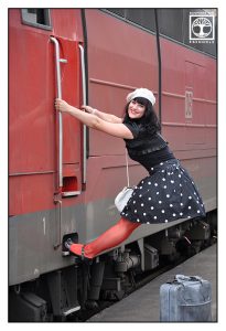 funny outtakes photoshooting, train photoshooting, polkadot photoshooting, vintage photoshooting