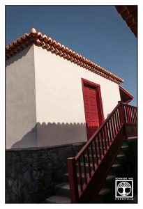 red door, red stairs, san andres, la palma