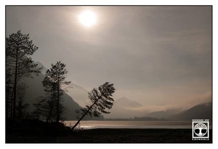 Sonnenuntergang See, Heiterwanger See, Gegenlicht See, Österreich, Bergsee