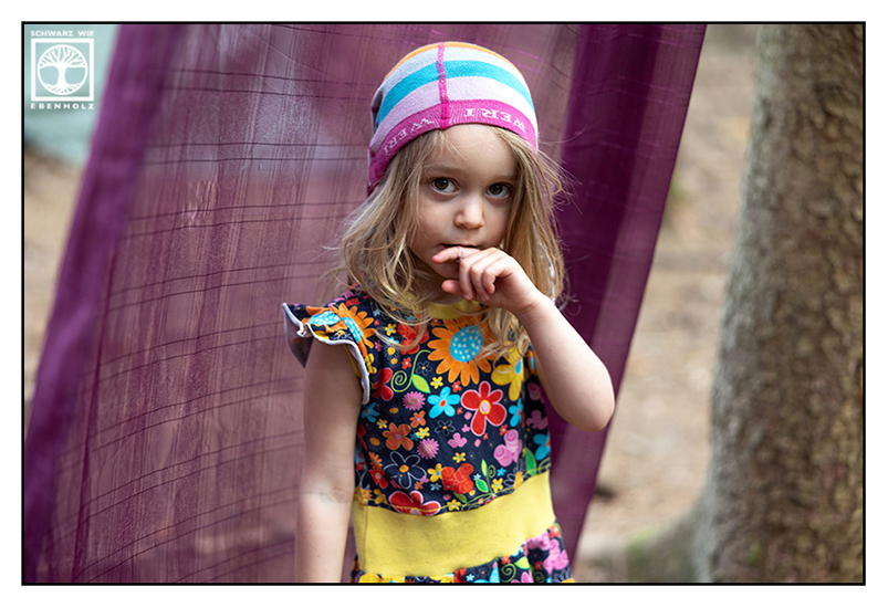 Mädchen, Kind, Kindershooting, Outdoor Kinder, Kinderfotos Outdoor, Kinderbilder outdoor, Wald Fotoshooting, Waldkindergarten