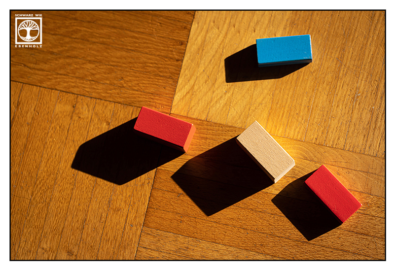 point line area photography, abstract photography, abstract photo, toy blocks, building bricks, warm cold contrast